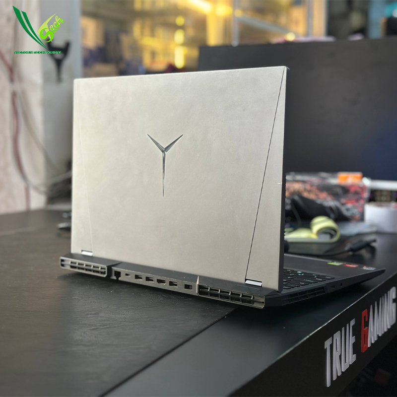 01 650$ Gaming Laptop Lenovo Legion 5 Pro (RTX3060 6GB)