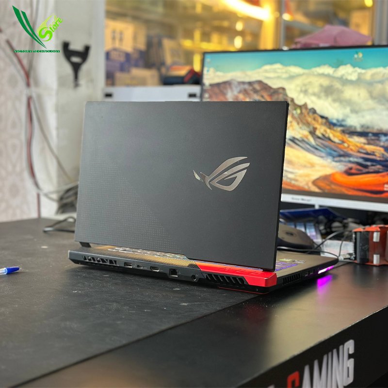 01 680$ Gaming Laptop Asus ROG Strix G15