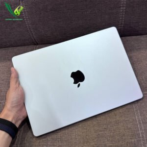 01. 1450$ MacBook Pro M5